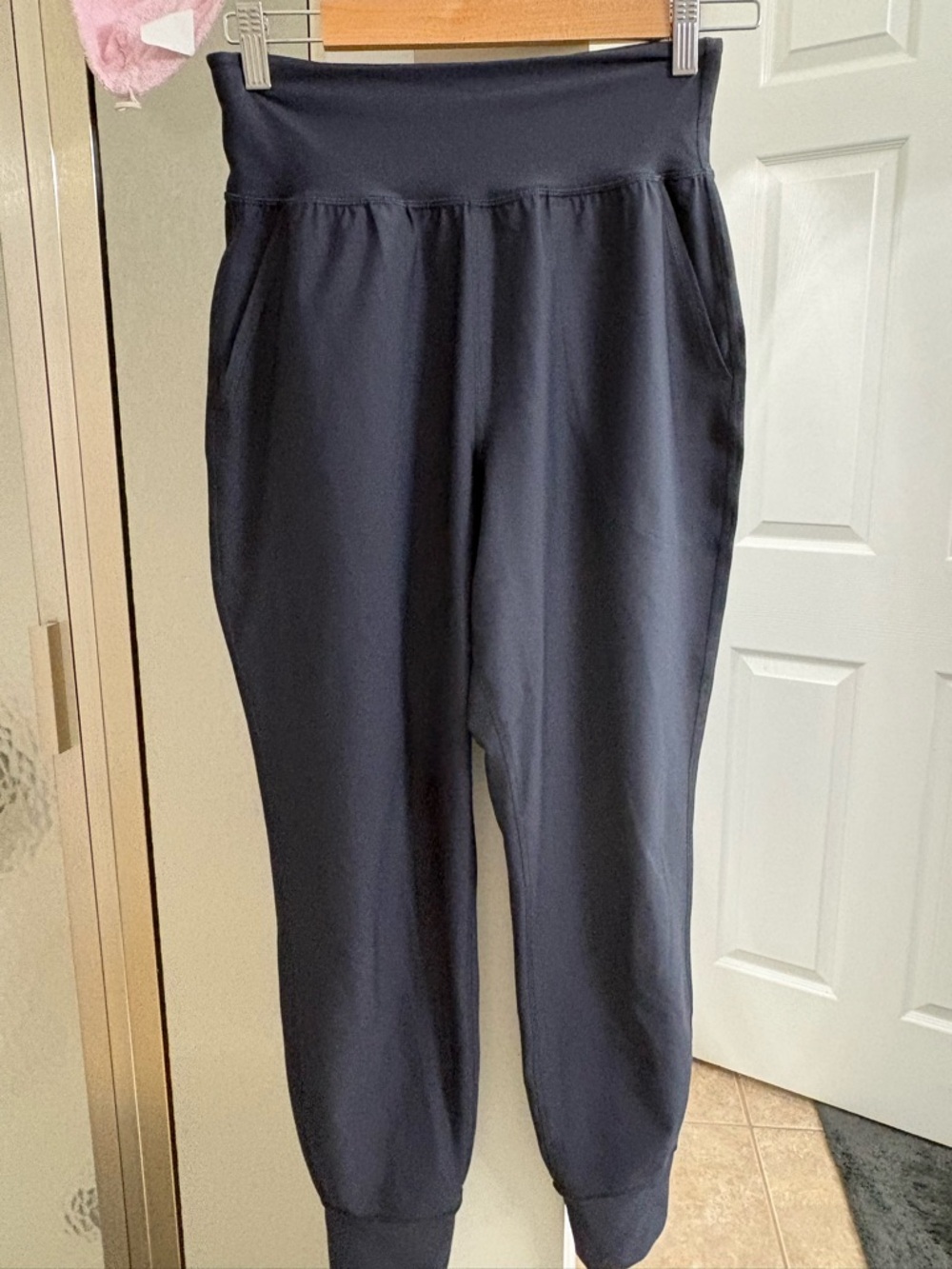 Old Navy Active High-Rise Jogger Pants in Navy